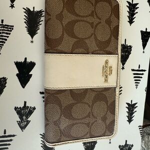 Coach Signature Brown and Cream Wallet